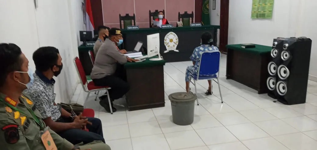 Pemilik Cafe Tenda Biru Jual Miras Dituntut 1 Bulan Kurungan