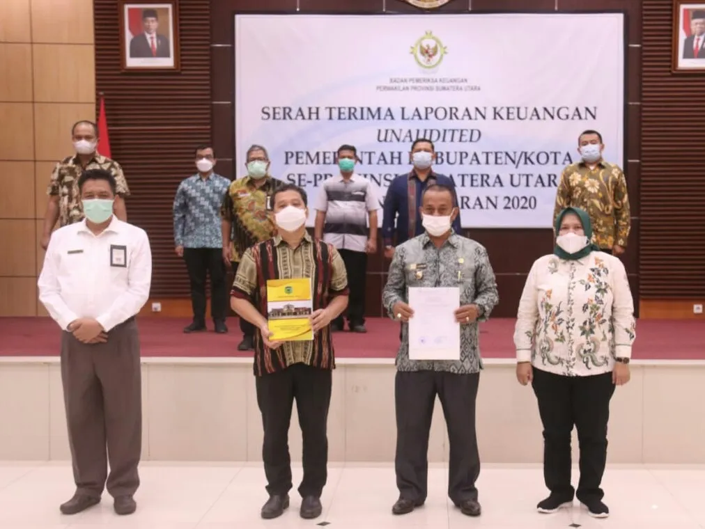 Bupati Palas Serahkan LKPD Ke BPK RI