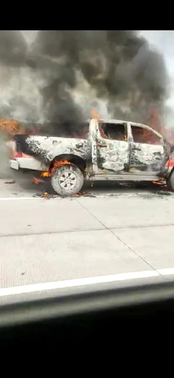 Mobil Dinas Pemkab Batu Bara Terbakar Di Jalan Tol Tebingtinggi-Medan