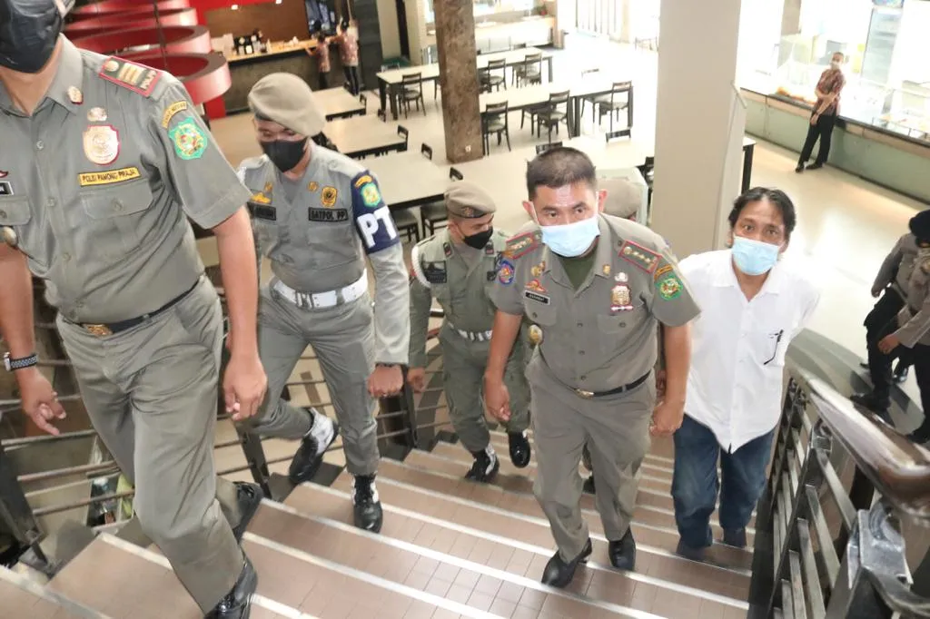 27 Karyawan Restoran dan Konsumen Makan Di Tempat Jalani Swab Antigen