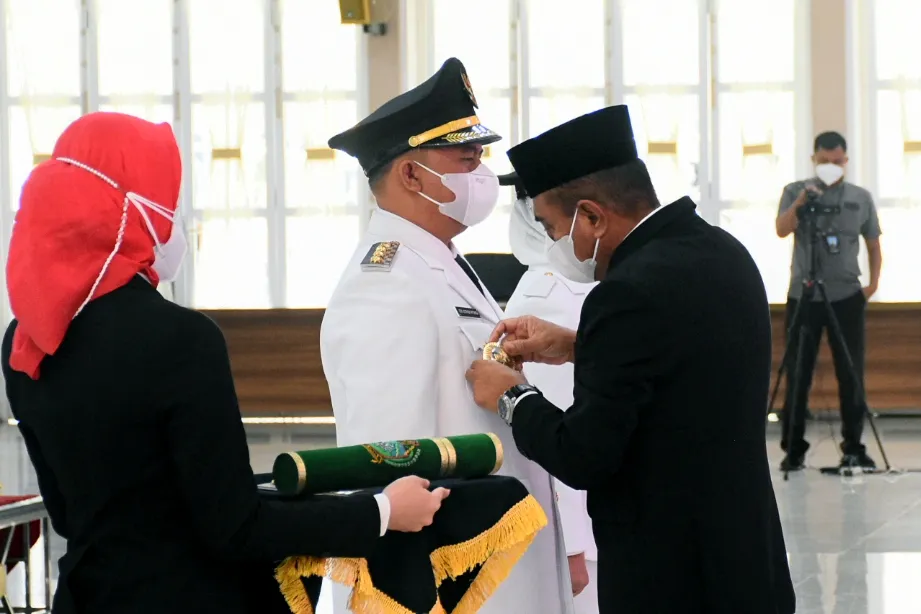 Bupati dan Wakil Bupati Labuhan Batu Dilantik