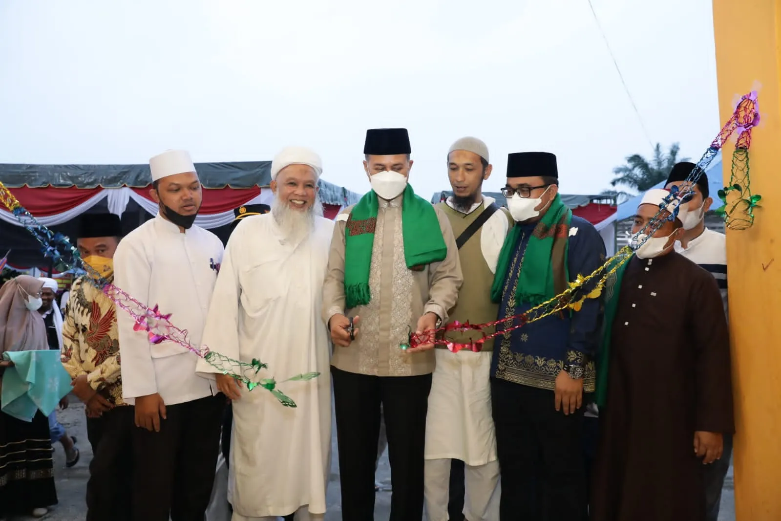 Wagub Musa Rajekshah Resmikan Ruang Belajar Ponpes Al Mumtaz Batu Bara