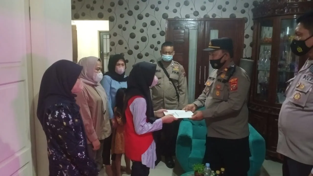 Siswi SMP Viral Karena Dihina Mendapat Tali Asih dari Polda Sumut