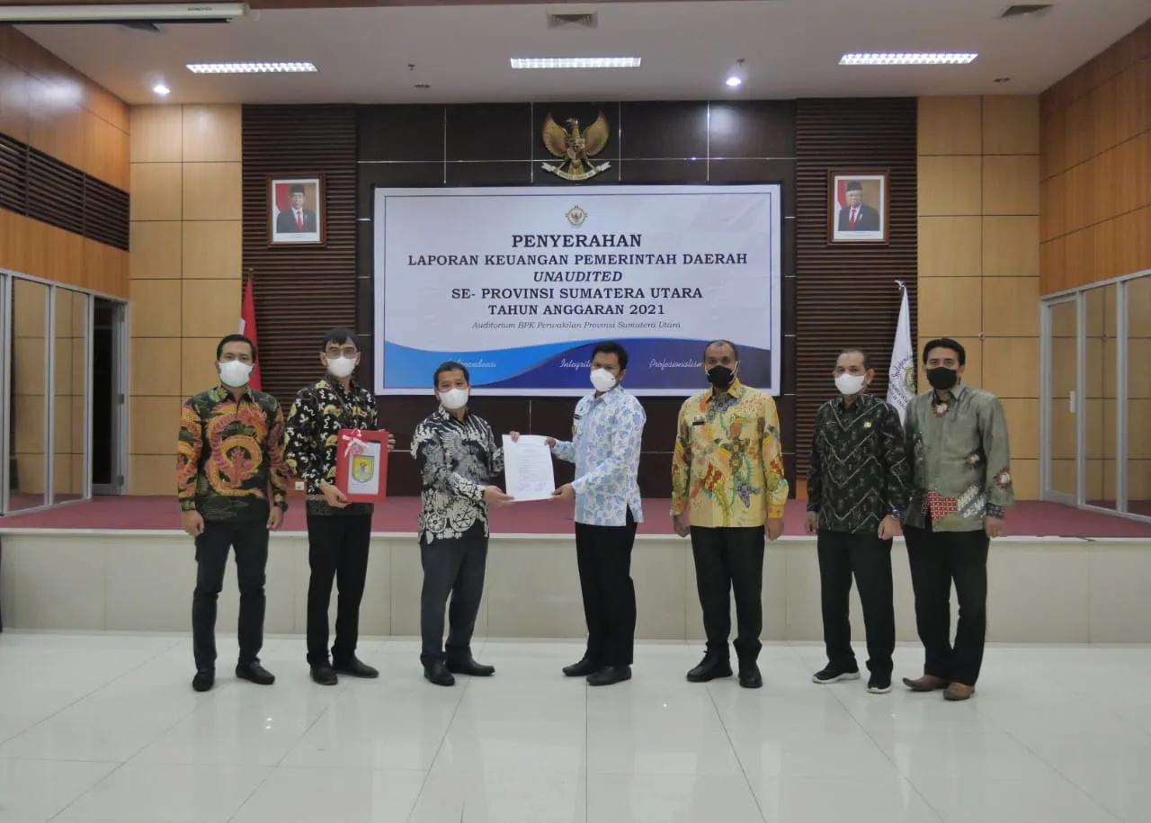 Pemkab Sergai Serahkan LKPD TA 2021 Kepada BPK
