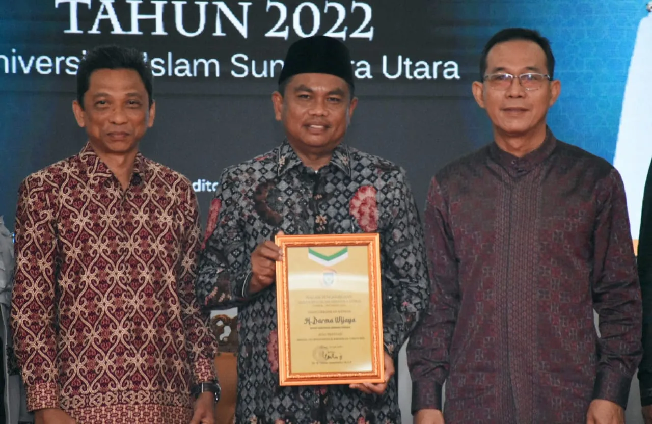 Bupati Darma Wijaya Terima Penghargaan "Technopreneur Birokrasi''