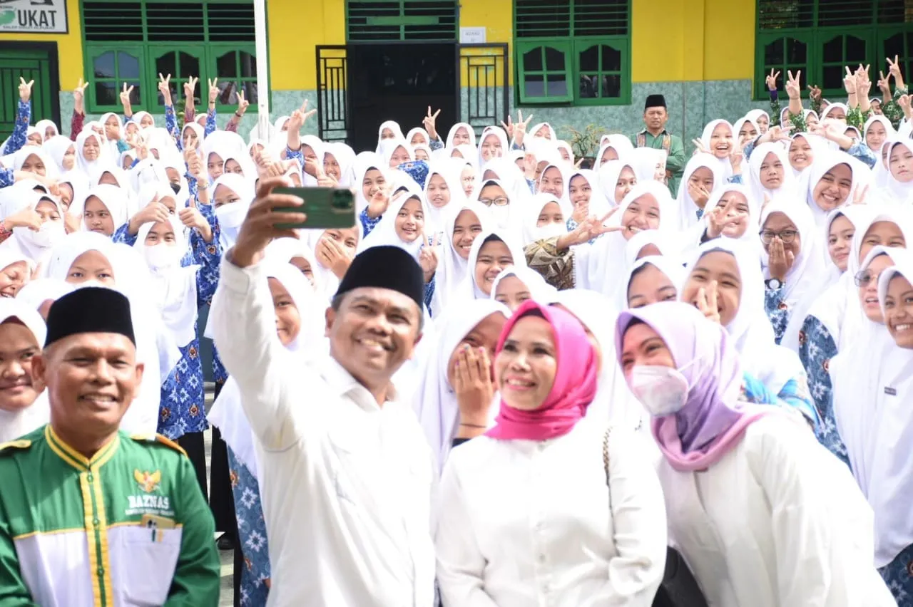 Siswa Berprestasi dan Kurang Mampu di Sergai Dapat Beasiswa