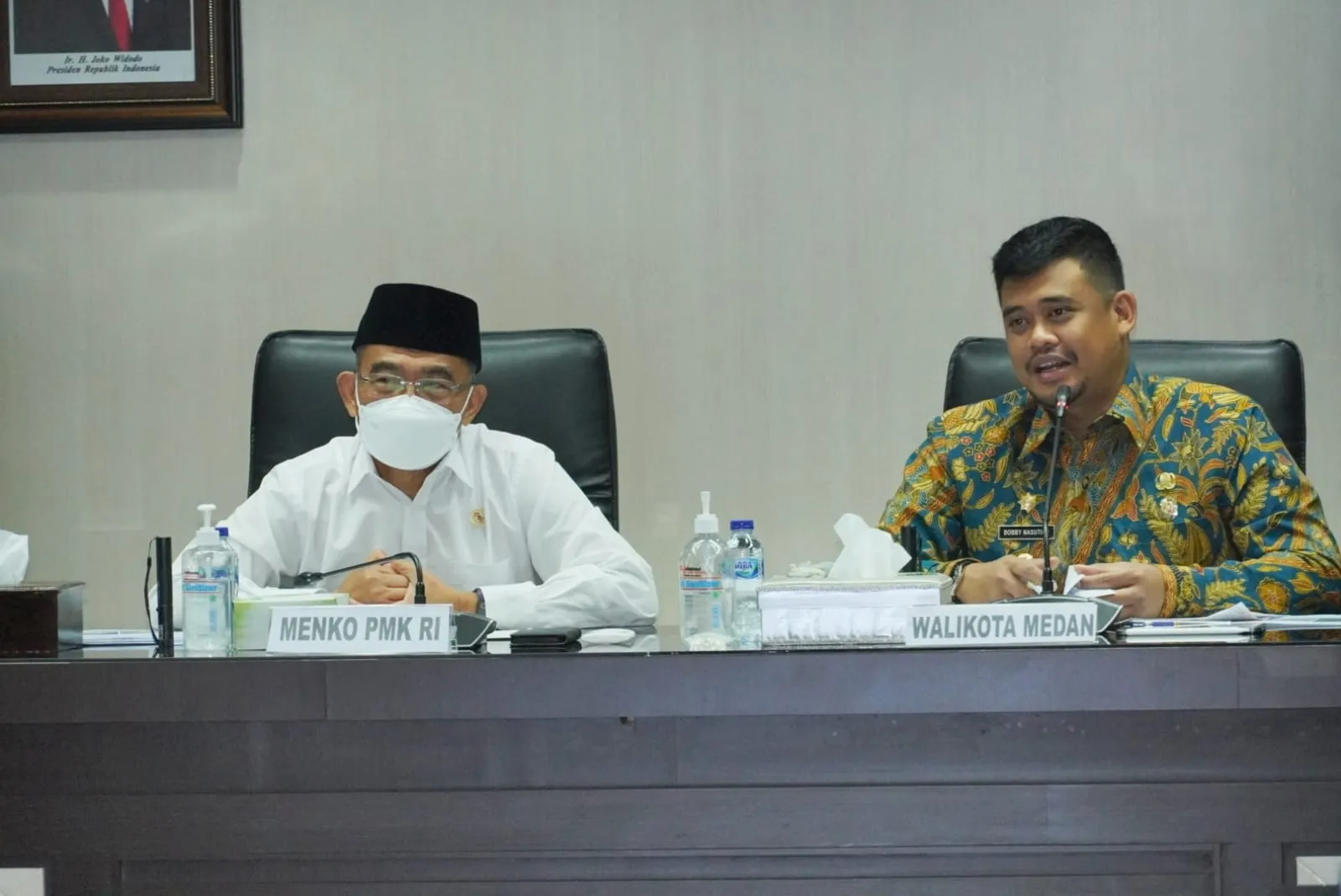 Menko PMK dan Bobby Nasution Bahas Pengentasan Kemiskinan Wilayah Belawan