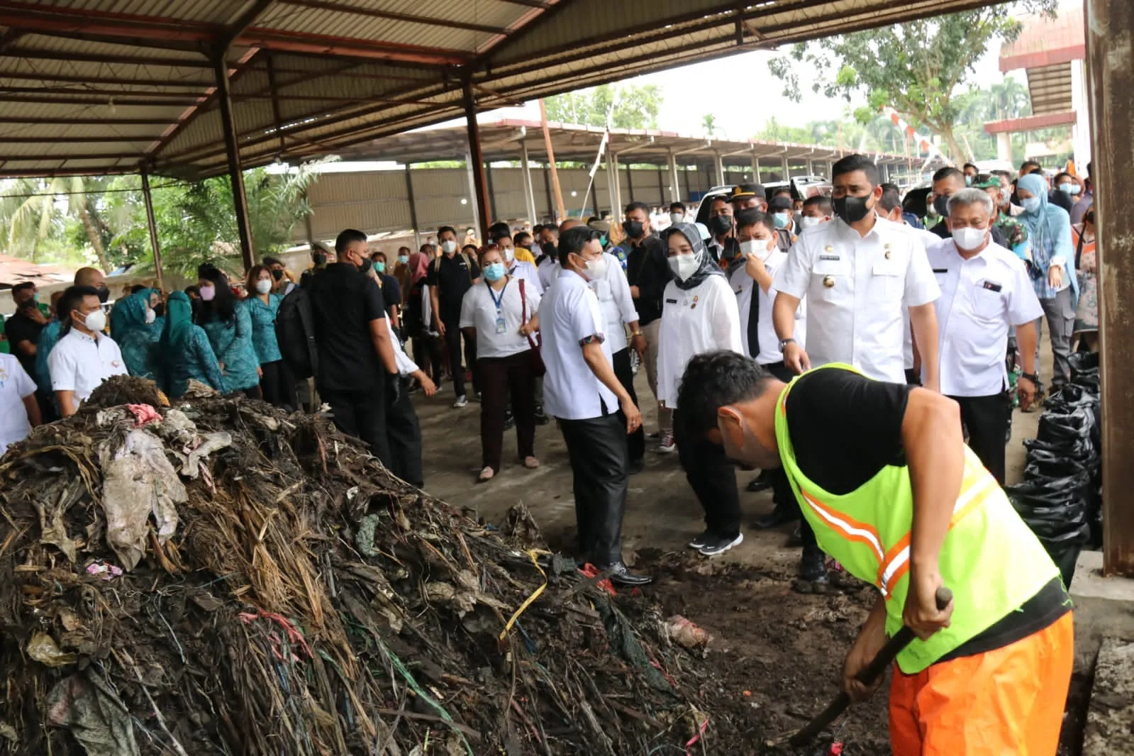 Bobby Perkuat Program Kebersihan Berbasis Kesadaran Masyarakat