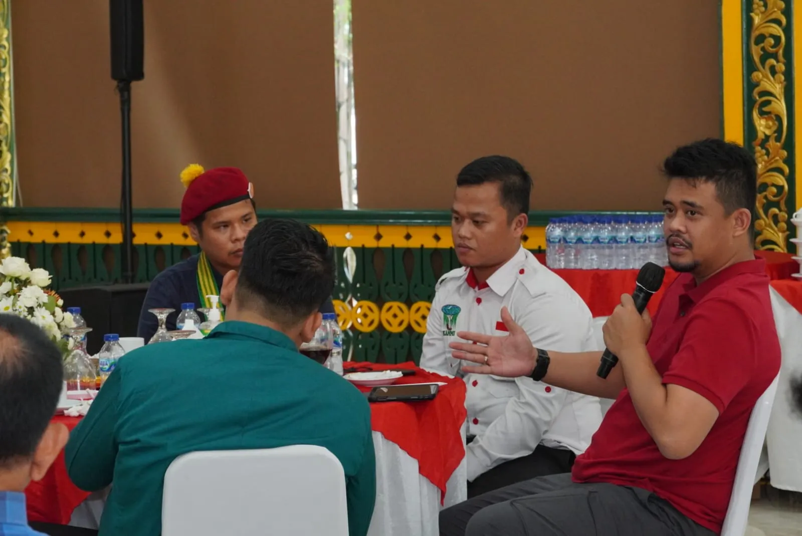 Bobby Nasution Dialog Kenaikan Harga BBM dengan Kelompok Cipayung
