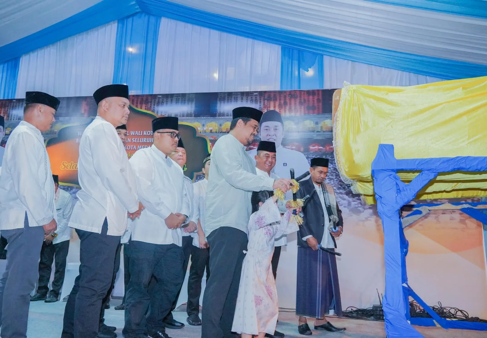 Takbiran Iduladha 1445 H di Balai Kota Medan, Bobby : Tingkatkan Semangat Berbagi.