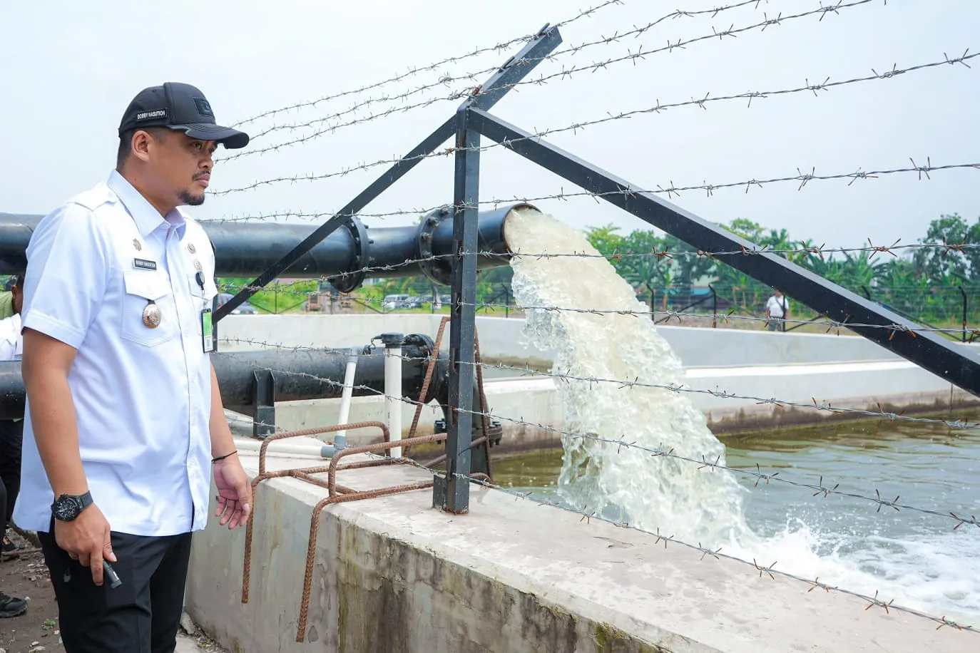 Bobby Tinjau Kolam Retensi Danau Laguna.