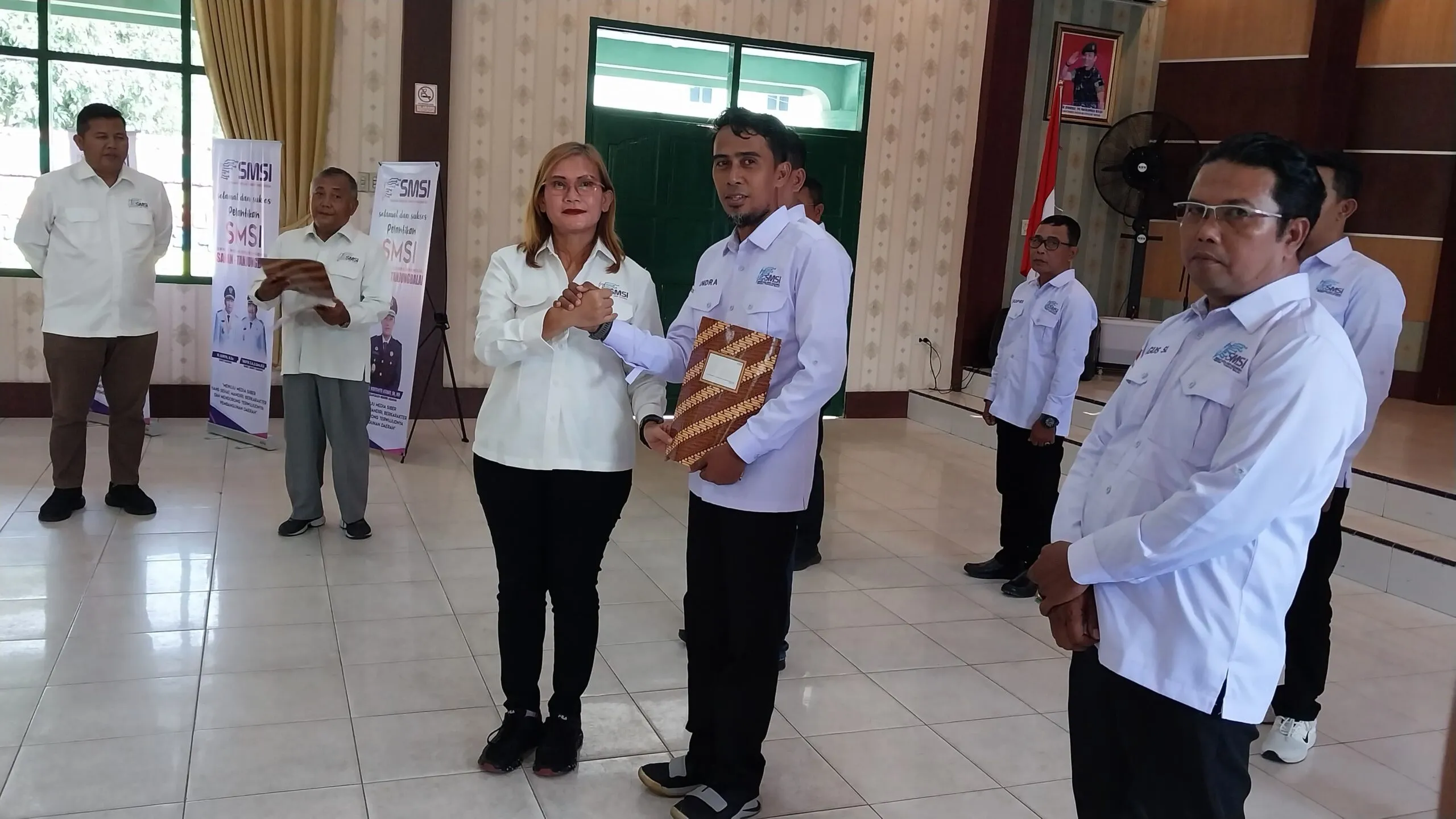Indra Sikumbang Resmi Dilantik Jadi Ketua SMSI Astab.