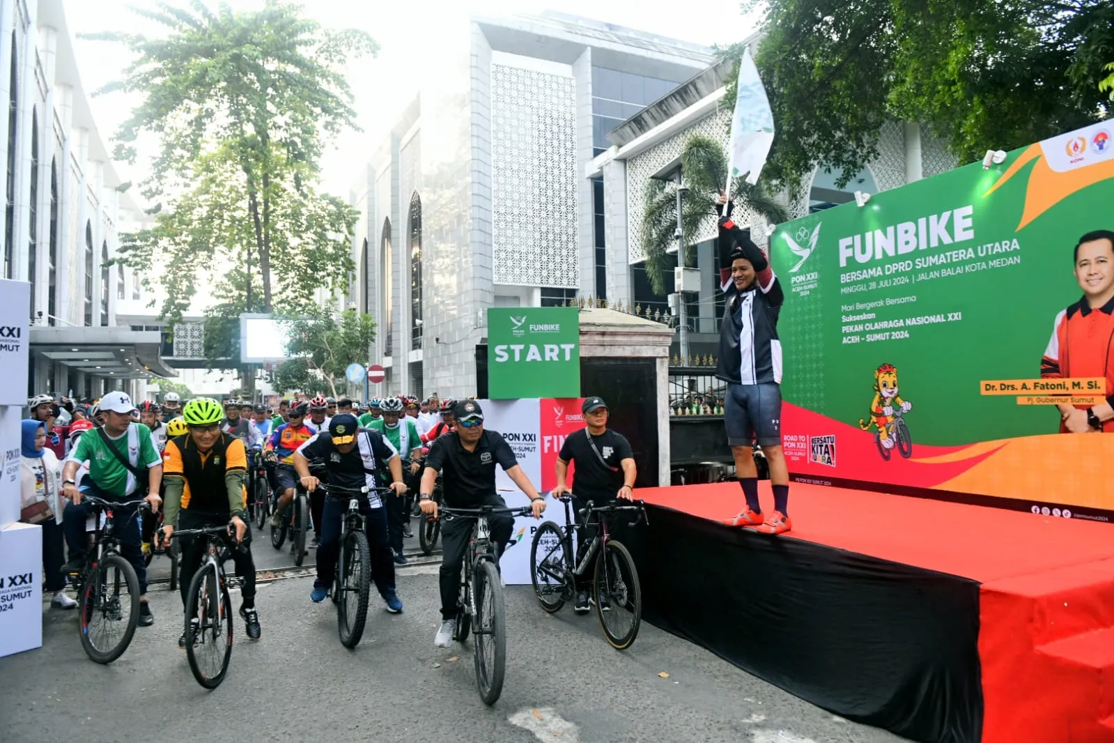 Sosialisasikan PON XXIPB PON Bersama DPRD Sumut Gelar Funbike.