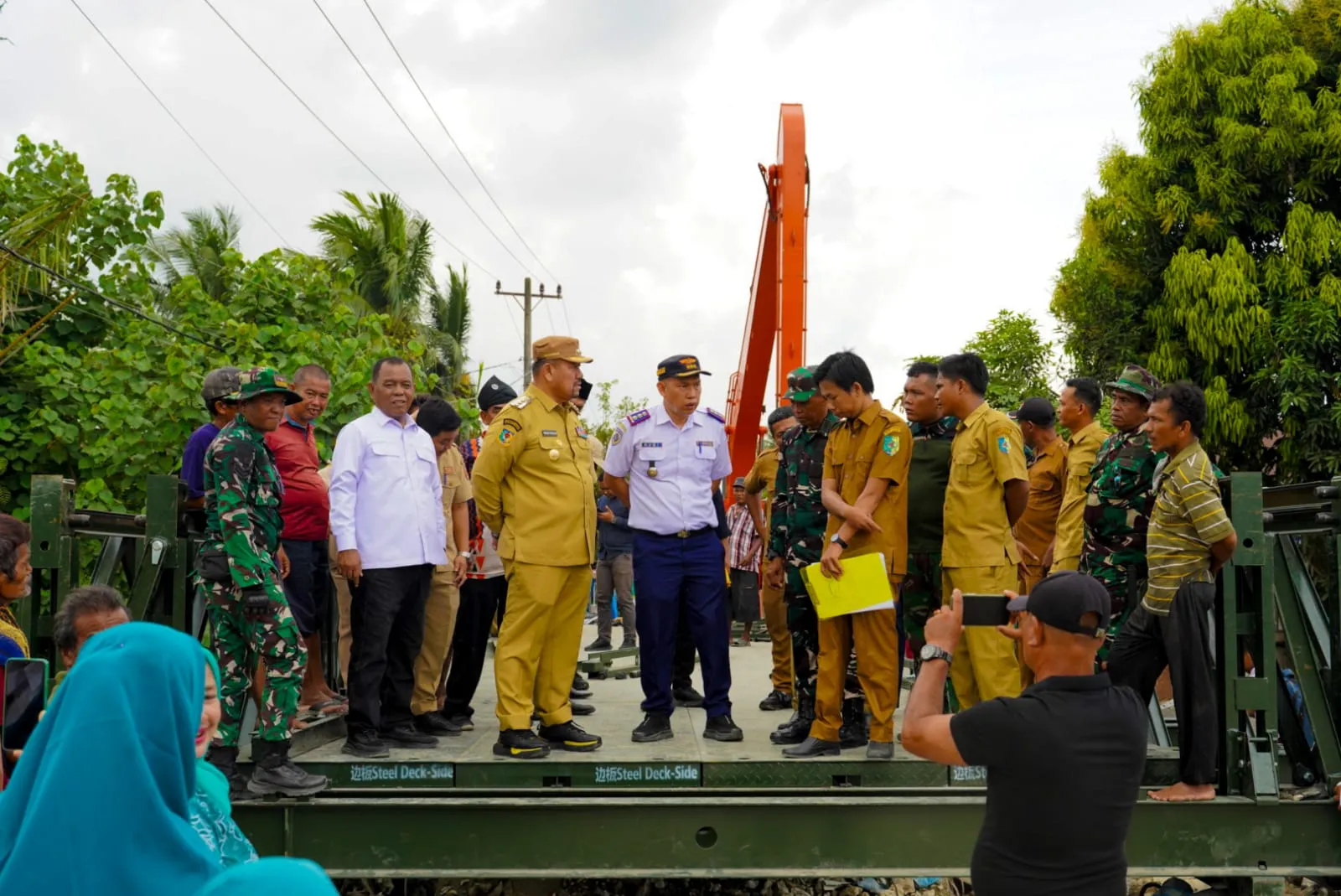 Tinjau Jembatan Bailey Sei Buah Keras, Bupati Batu Bara Pastikan Akses Transportasi Lancar