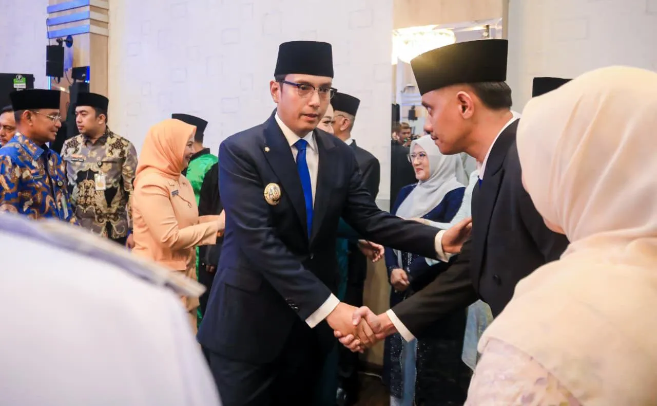 Pejabat Eselon II, III, IV Dilantik, Rico Waas Beri Deadline 6 Bulan