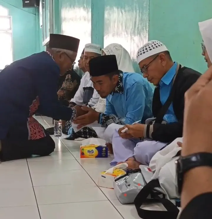 Pesantren Darul Mursyid Kembali Berangkatkan Guru dan Karyawan ke Tanah Suci