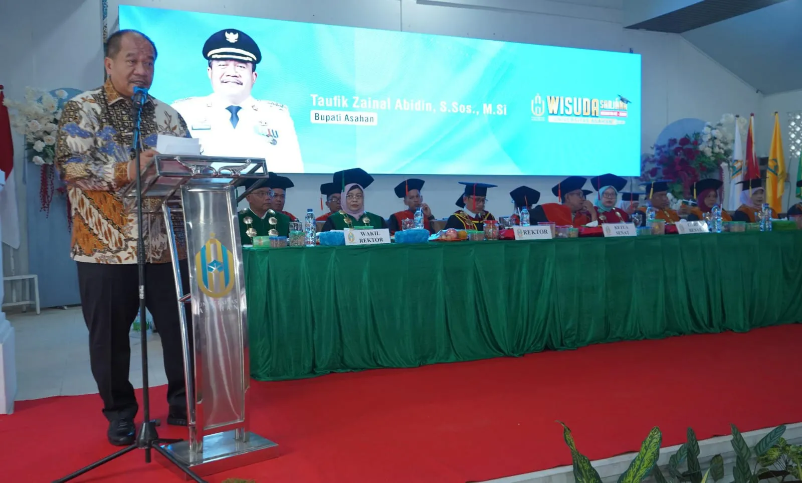 Bupati Asahan Taufik Zainal Abidin Hadiri Wisuda Sarjana Angkatan XXXVI UNA