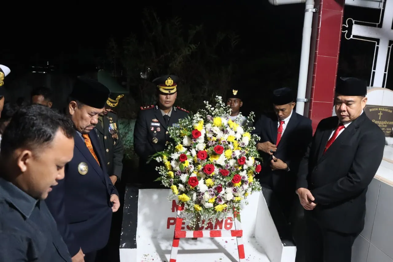 Jelang HUT ke-81 Kemerdekaan RI, Forkopimda Batu Bara Gelar Ziarah dan Tabur Bunga di Makam Pejuang