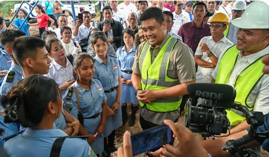 Bobby Nasution Bangun SMKN 1 Gido, Sekolah Langganan Banjir Direlokasi