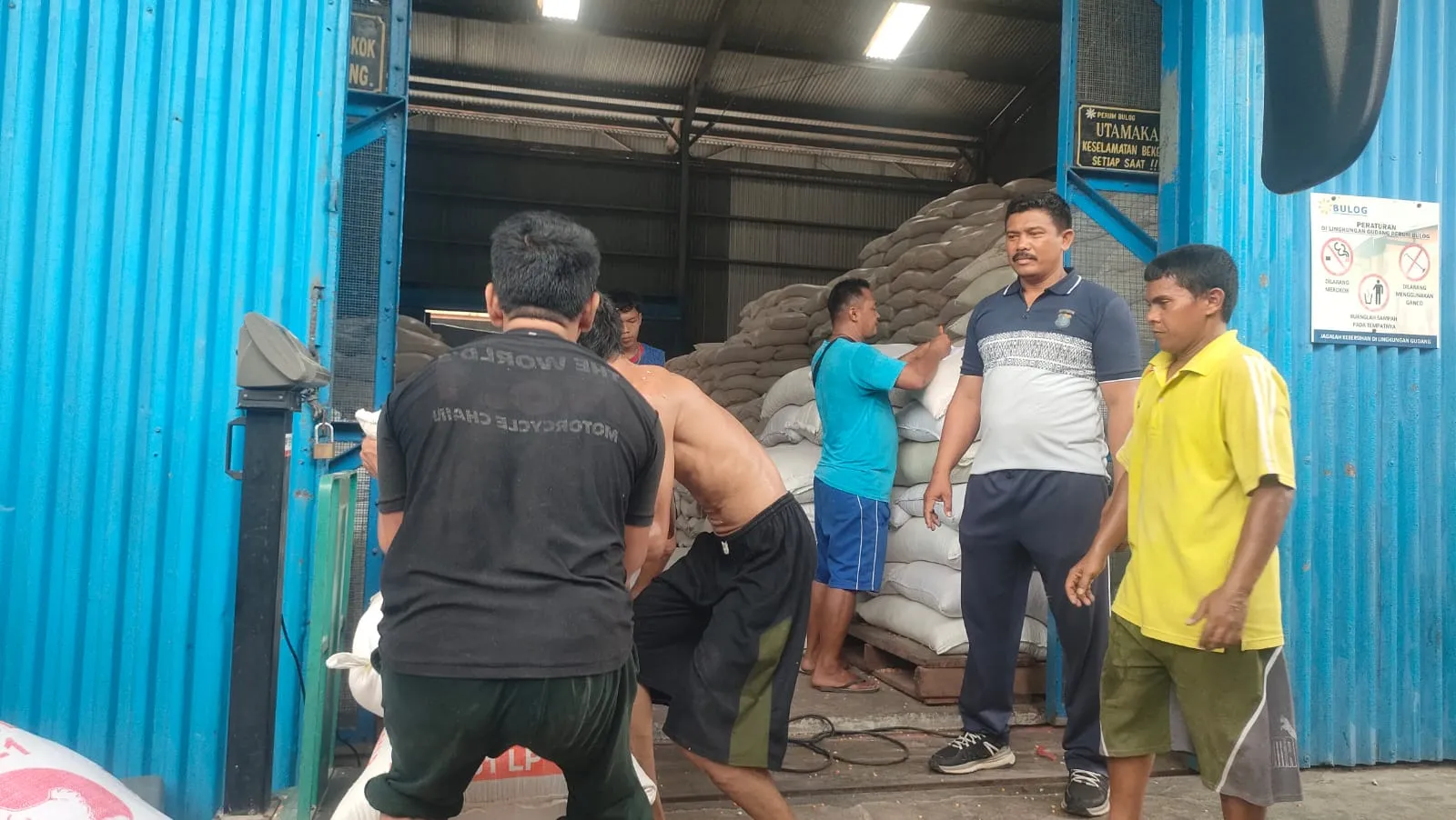 Panen Petani Batu Bara Terserap, Polres Kembali Kirim 9,7 Ton Jagung ke Bulog