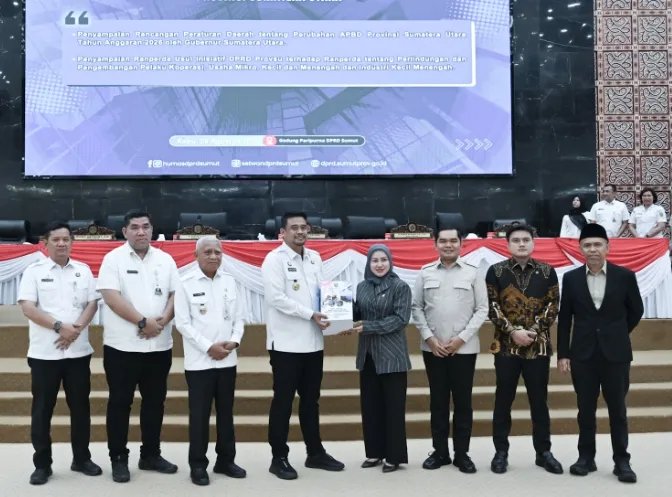 Gubernur Bobby Nasution Serahkan Ranperda P-APBD 2026 ke DPRD, Fokus Infrastruktur dan Pemulihan Pascabencana
