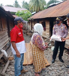 Polres Palas Serahkan Bantuan Korban Kebakaran Panti Jompo Al Ikhlas 