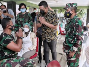 Bobby Nasution Tinjau Vaksinasi Covid-19 Babinsa Kodim 0201/BS