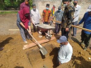Warga Desa Mangkai Baru Batu Bara Gotong Royong Dirikan RTQ