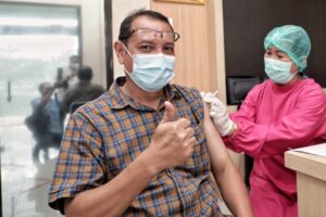 ASN Dinas Kominfo Disuntikan Vaksin