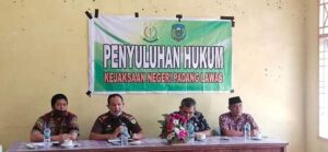 Kejari Sibuhuan Beri Penyuluhan Hukum.Dana Desa Menyimpang Ditindak Tegas