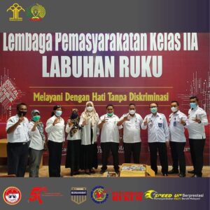 Perpusda Batu Bara Hibahkan 200 Buku Ke Lapas Labuhan Ruku