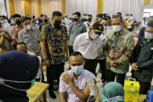 Vaksinasi Covid-19 Di Hari Buruh Di Kota Medan