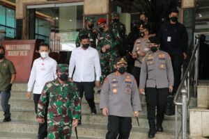 Bobby Dampingi Panglima TNI dan Kapolri Kunjungi Fasilitas Isoter