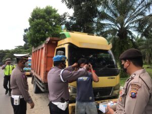 Polres Batubara Gelar Ops Yustisia di Jalinsum Lima Puluh