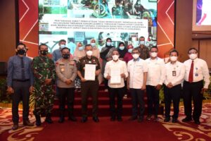 Persiapan Kuliah Tatap Muka. Edy Rahmayadi Tinjau Vaksinasi Kampus USU