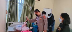 Kapolda Sumut Beri Pengobatan Anak Penderita Tumor