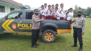 Ratusan Murid SD Vaksin Dosis 2,Disaksikan Kapolsek