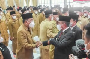 Edy Rahmayadi Lantik 123 Pejabat Administrator dan Pengawas. * Ilyas Sitorus Plt.Kadis Kominfo