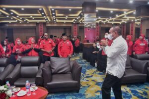 Edy Rahmayadi Hadiri Pelantikan Banteng Muda 