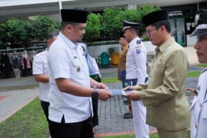 Bobby Lantik 6 Pejabat Tinggi dan Pejabat Administrasi