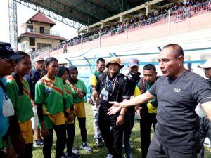 Edy Rahmayadi Beri Motivasi Pemain Drumband Sumut di Jawa Timur