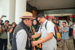 Bobby Nasution Ulosi Ridwan Kamil