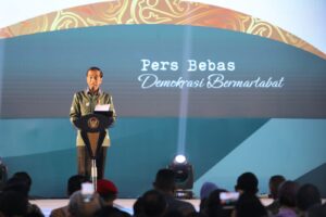 Jokowi : Buat Berita Harus Bertanggungjawab