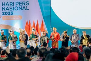 Disaksikan Presiden, Bobby Nasution Terima Penghargaan Anugerah Kebudayaan PWI