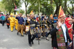 Ribuan Masyarakat Berbagai Etnis Memeriahkan Pawai Ta’aruf Pembukaan MTQ Ke 56 Tingkat Kota Medan