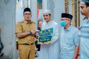 Wakil Wali Kota Auli Rachman Tanya Kelurahan Masyarakat 