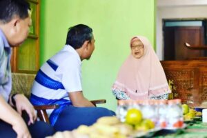 Bupati Pacitan Kunjungi Rumah Janda Perintis Kemerdekaan