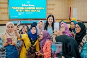 Kahiyang : Kader PKK Peduli Lansia