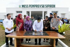 Edy Rahmayadi Resmikan Mess Pemprovsu Sipirok
