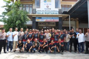 Forum Pewarta Pacitan Ngopi Bareng Kapolres Pacitan.